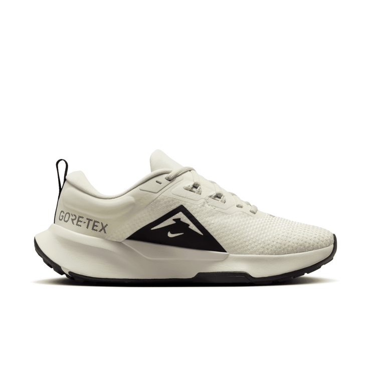 Nike Juniper Trail 2 GORE-TEX 'Pale Ivory Black' (W) Angle 1