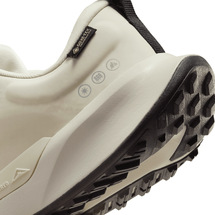 Nike Juniper Trail 2 GORE-TEX 'Pale Ivory Black' (W) Angle 6