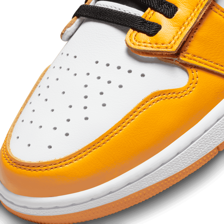 Jordan 1 Low Flyease Taxi Angle 4