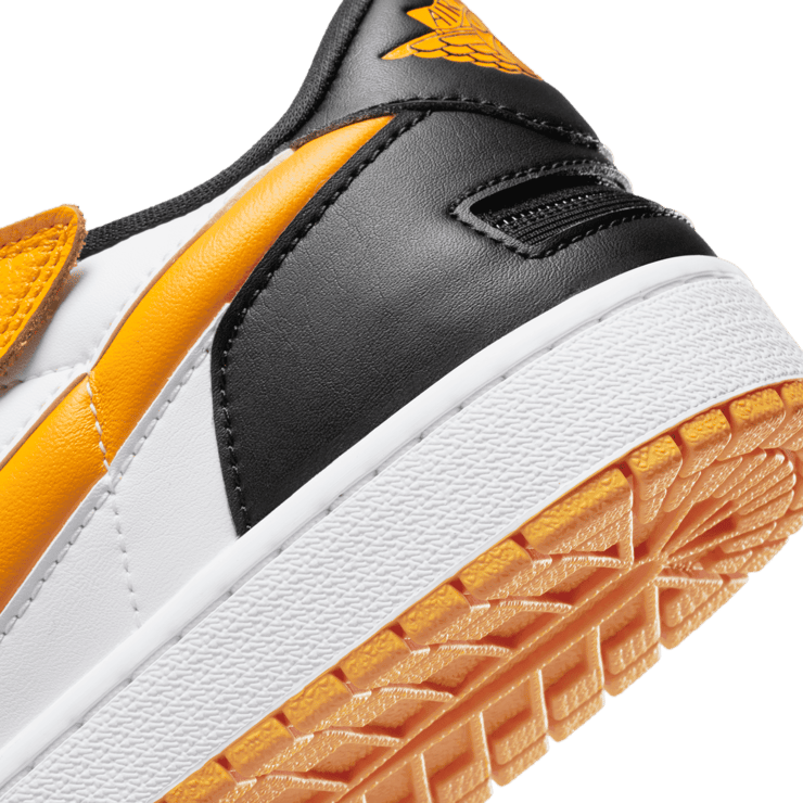 Jordan 1 Low Flyease Taxi Angle 5