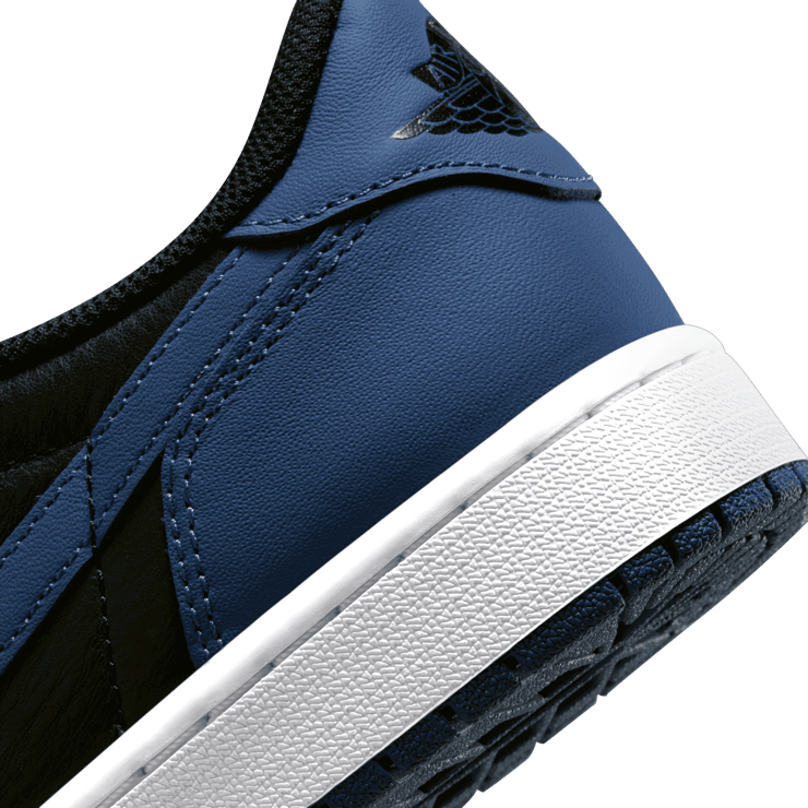 Jordan 1 Low Mystic Navy Angle 5