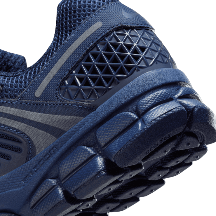 Nike Zoom Vomero 5 Midnight Navy Angle 5
