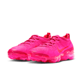 Nike Air VaporMax 2023 Flyknit 'Pink Blast' (W) Angle 2