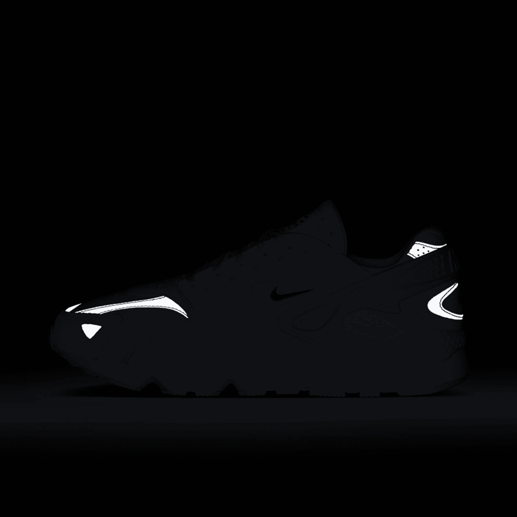 Nike Air Huarache Runner Photon Dust University Red Angle 8