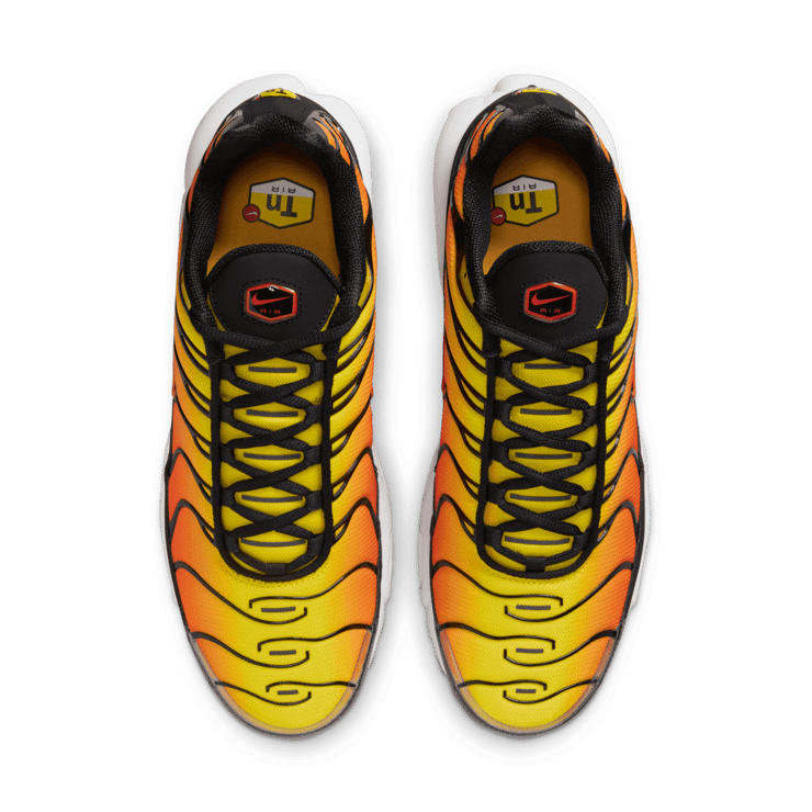 Nike Air Max Plus Sunset Angle 1