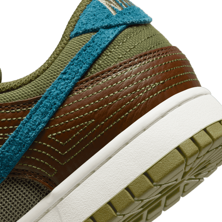 Nike Dunk Low Cacao Wow Angle 5