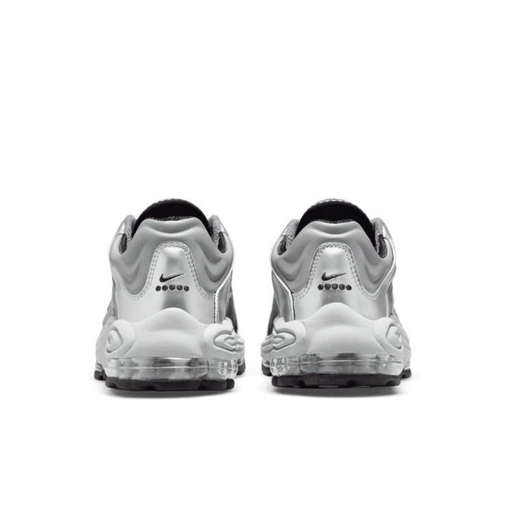 Nike Air Tuned Max 'Smoke Grey' Angle 3