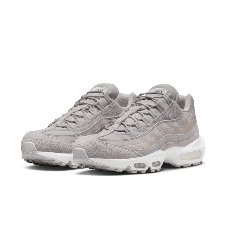 Nike Air Max 95 Cobblestone Angle 2