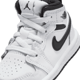 Air Jordan 1 Mid White Black (TD) Angle 4