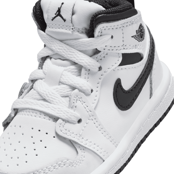 Air Jordan 1 Mid White Black (TD) Angle 4