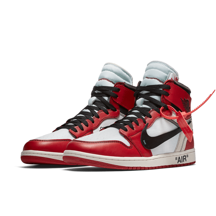 Air Jordan 1 Retro High Off-White Chicago Angle 2