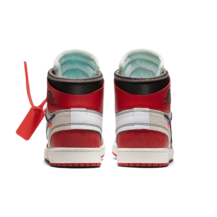 Air Jordan 1 Retro High Off-White Chicago Angle 3