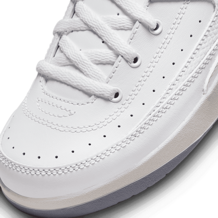 Air Jordan 2 Retro X-Mas (PS) Angle 4