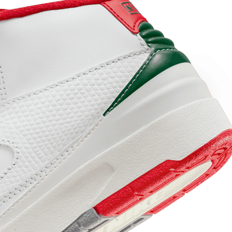 Air Jordan 2 Retro X-Mas (PS) Angle 5