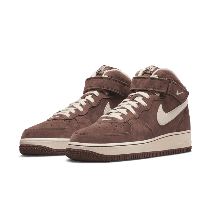 Nike Air Force 1 Mid Chocolate Angle 2