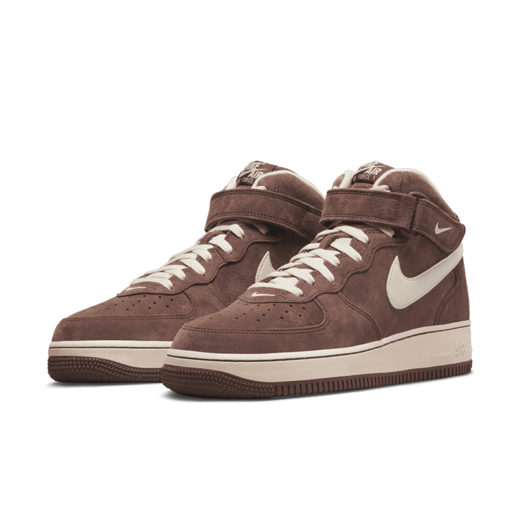 Nike Air Force 1 Mid Chocolate Angle 2