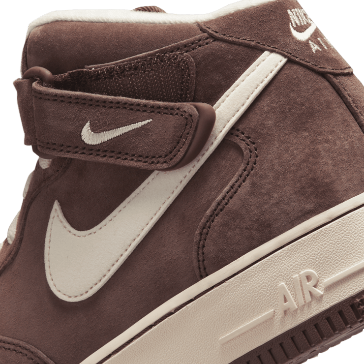 Nike Air Force 1 Mid Chocolate Angle 6