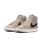Nike Blazer Mid '77 Cream Angle 2