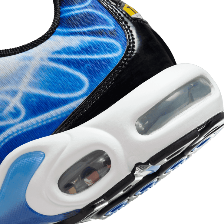 Nike Air Max Plus Light Photography Old Royal Angle 5
