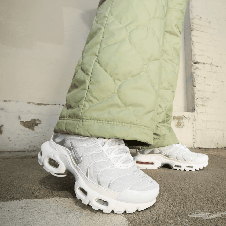 Nike Air Max Plus White Metallic Silver (W) Angle 0