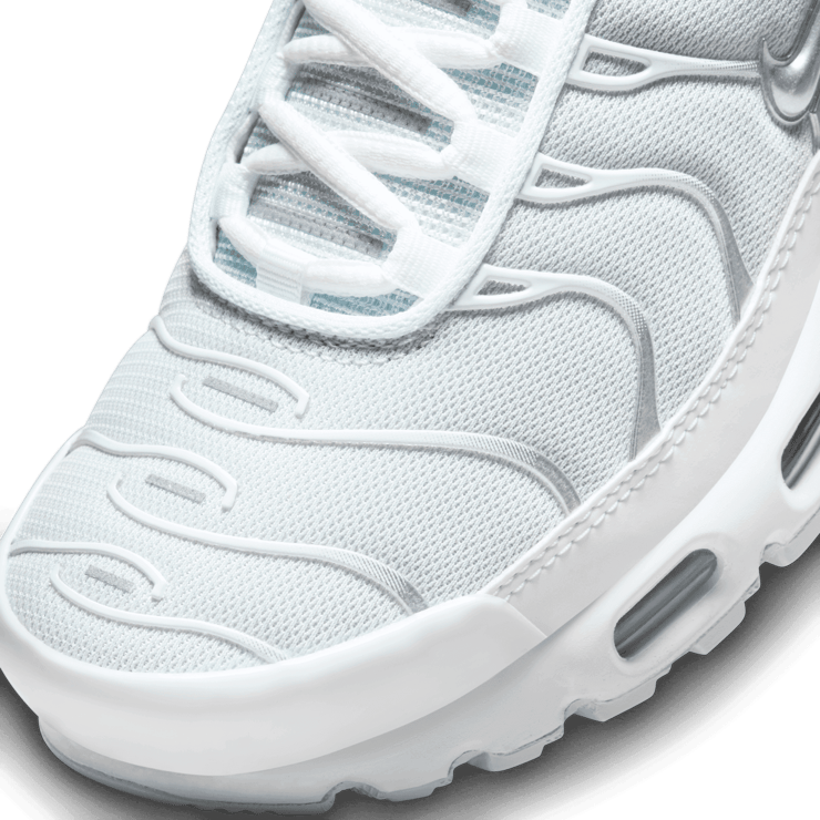 Nike Air Max Plus White Metallic Silver (W) Angle 5