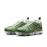 Nike Air VaporMax Plus 'Oil Green' Angle 2