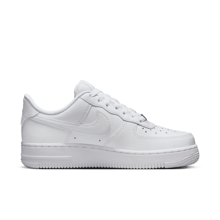 Nike Air Force 1 '07 Angle 1