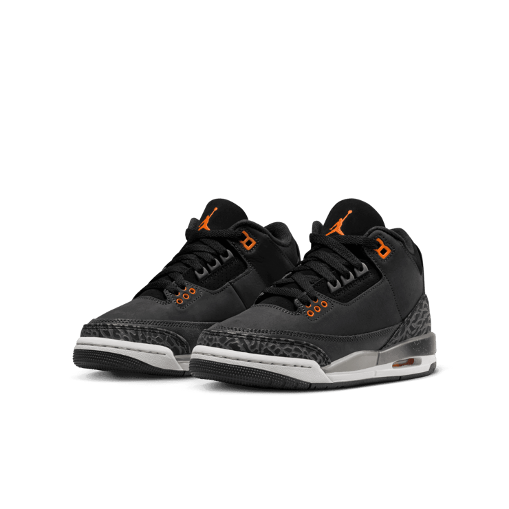 Air Jordan 3 Retro Fear (GS) (2023) Angle 2