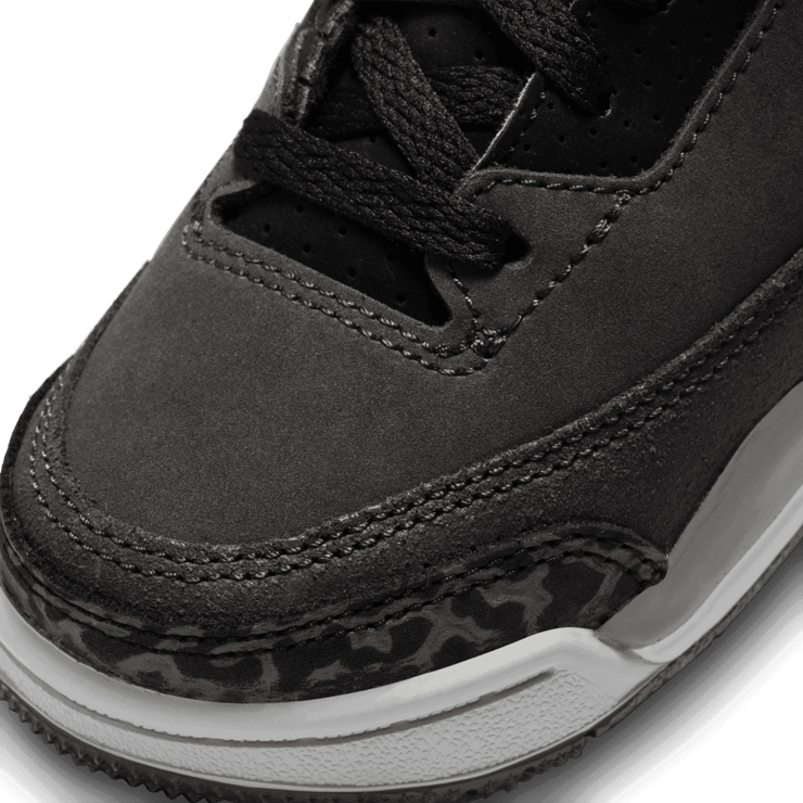 Air Jordan 3 Retro Fear (TD) (2023) Angle 4