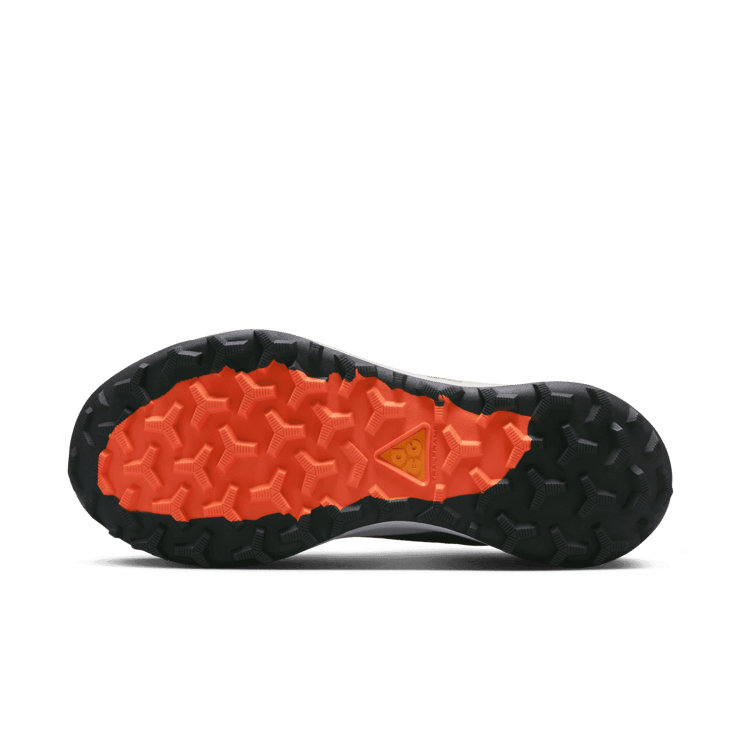 Nike ACG Lowcate 'Leap High' Angle 0