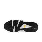 Nike Air Huarache Michigan Angle 0