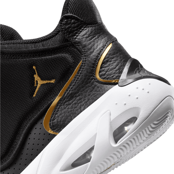 Jordan Max Aura 4 'Black Metallic Gold' Angle 5