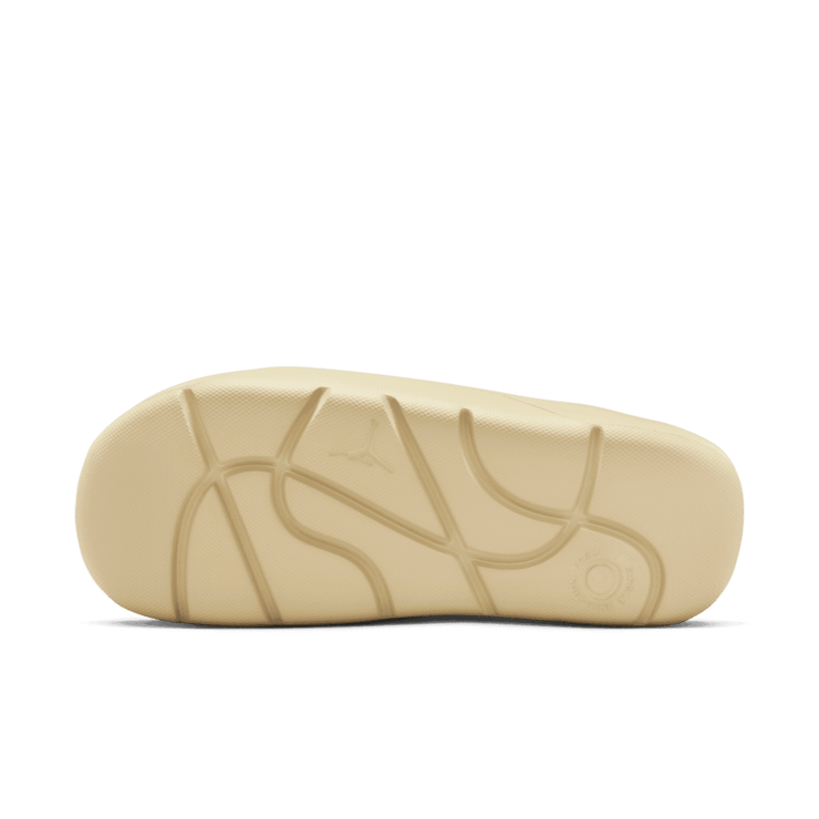 Jordan Post Slide 'Team Gold' Angle 1