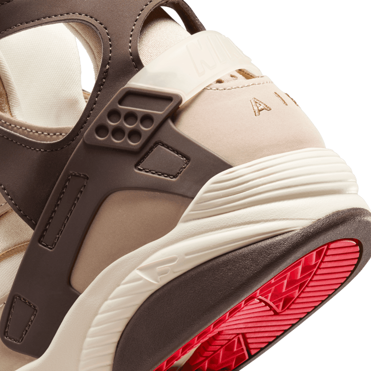 Nike Air Flight Huarache Baroque Brown Angle 5