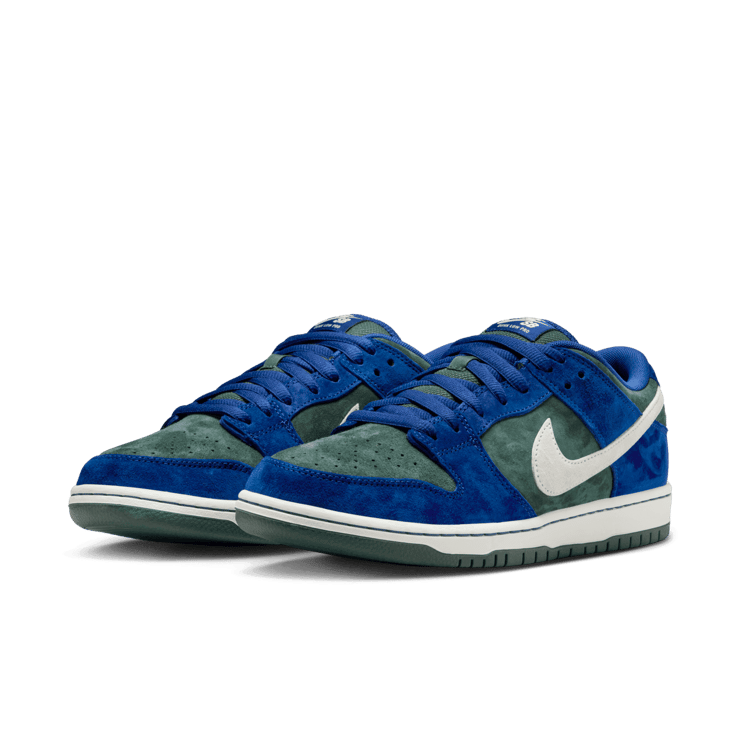 Nike SB Dunk Low Deep Royal Blue Vintage Green Angle 2
