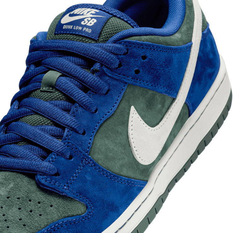 Nike SB Dunk Low Deep Royal Blue Vintage Green Angle 4