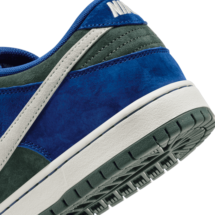 Nike SB Dunk Low Deep Royal Blue Vintage Green Angle 5