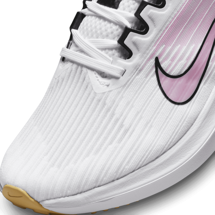 Nike Air Winflo 9 'White Pink Spell' (W) Angle 4