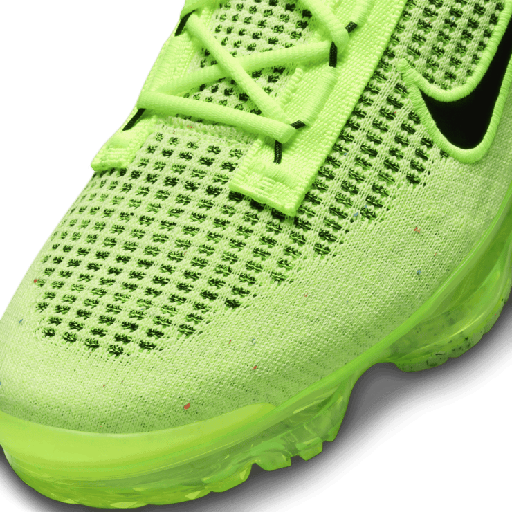 Nike Air VaporMax 2021 Flyknit Next Nature 'Volt Black' Angle 4