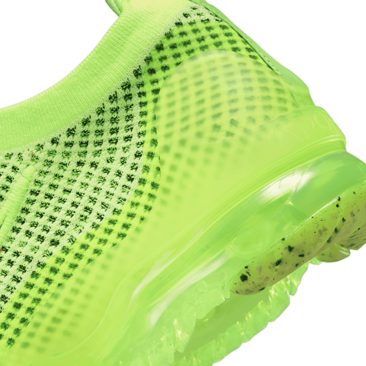 Nike Air VaporMax 2021 Flyknit Next Nature 'Volt Black' Angle 5