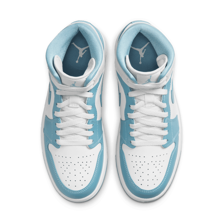 Jordan 1 Mid UNC (W) Angle 1