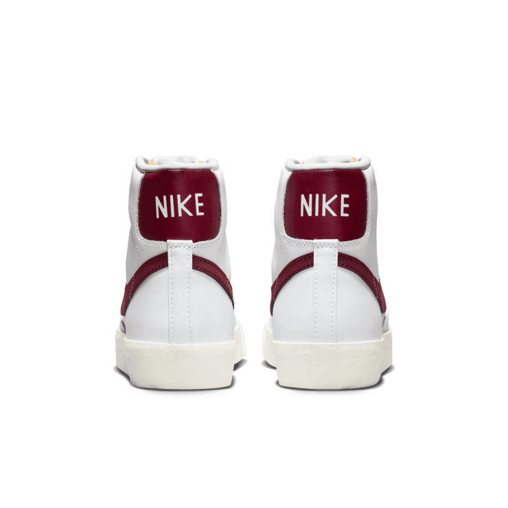 Nike Blazer Mid '77 Vintage 'White Team Red' Angle 3