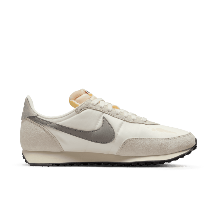 Nike Waffle Trainer 2 SE 'Sail Light Bone' Angle 1