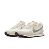 Nike Waffle Trainer 2 SE 'Sail Light Bone' Angle 3