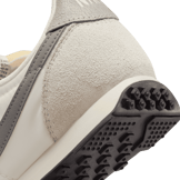 Nike Waffle Trainer 2 SE 'Sail Light Bone' Angle 6