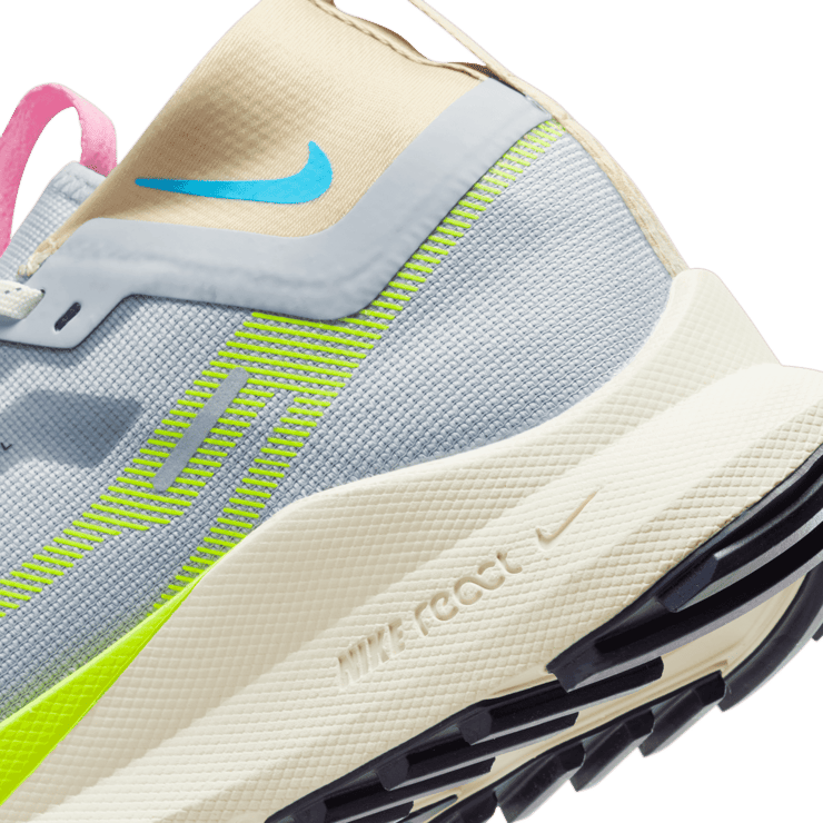 Nike React Pegasus Trail 4 GORE-TEX 'Wolf Grey Volt' (W) Angle 5