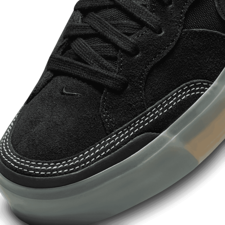 Nike SB Zoom Pogo Plus Premium SB 'Black Gum' (W) Angle 4