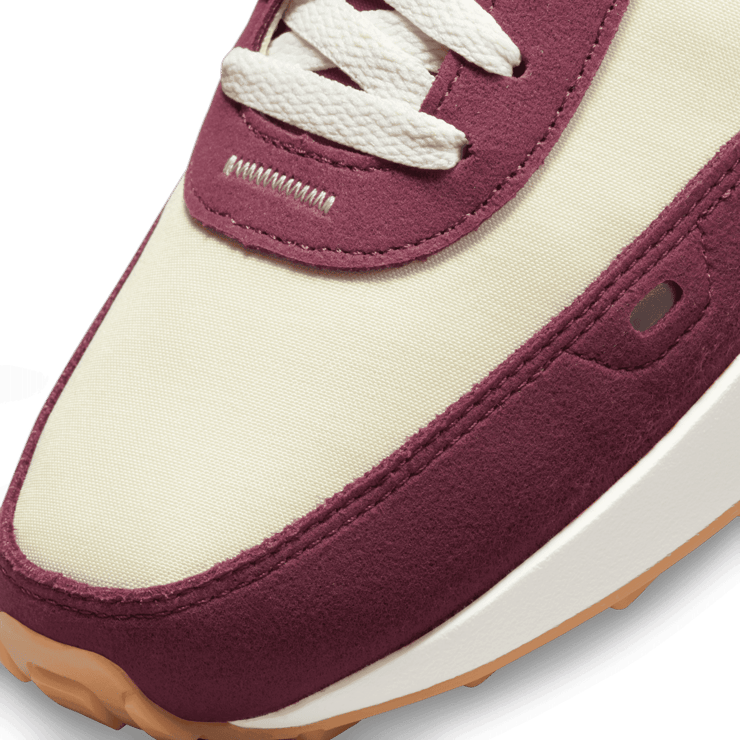 Nike Waffle One SE 'Night Maroon' Angle 5