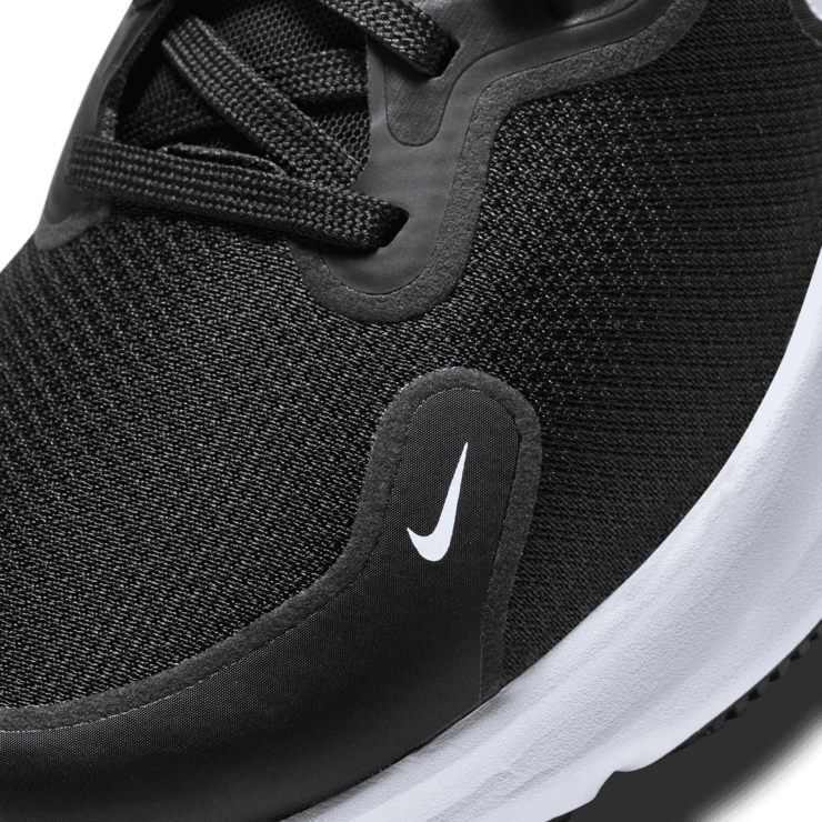 Nike React Miler 'Black' Angle 4