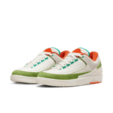 Air Jordan 2 Retro Low Titan (W) Angle 2